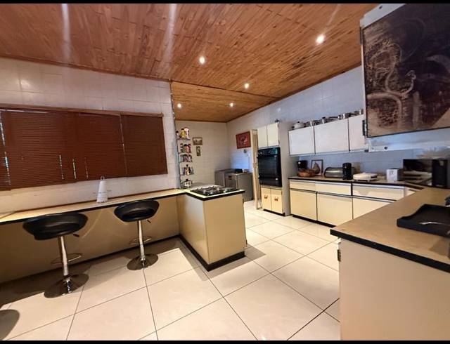 3 BEDROOM HOUSE FOR SALE IN BONANNE